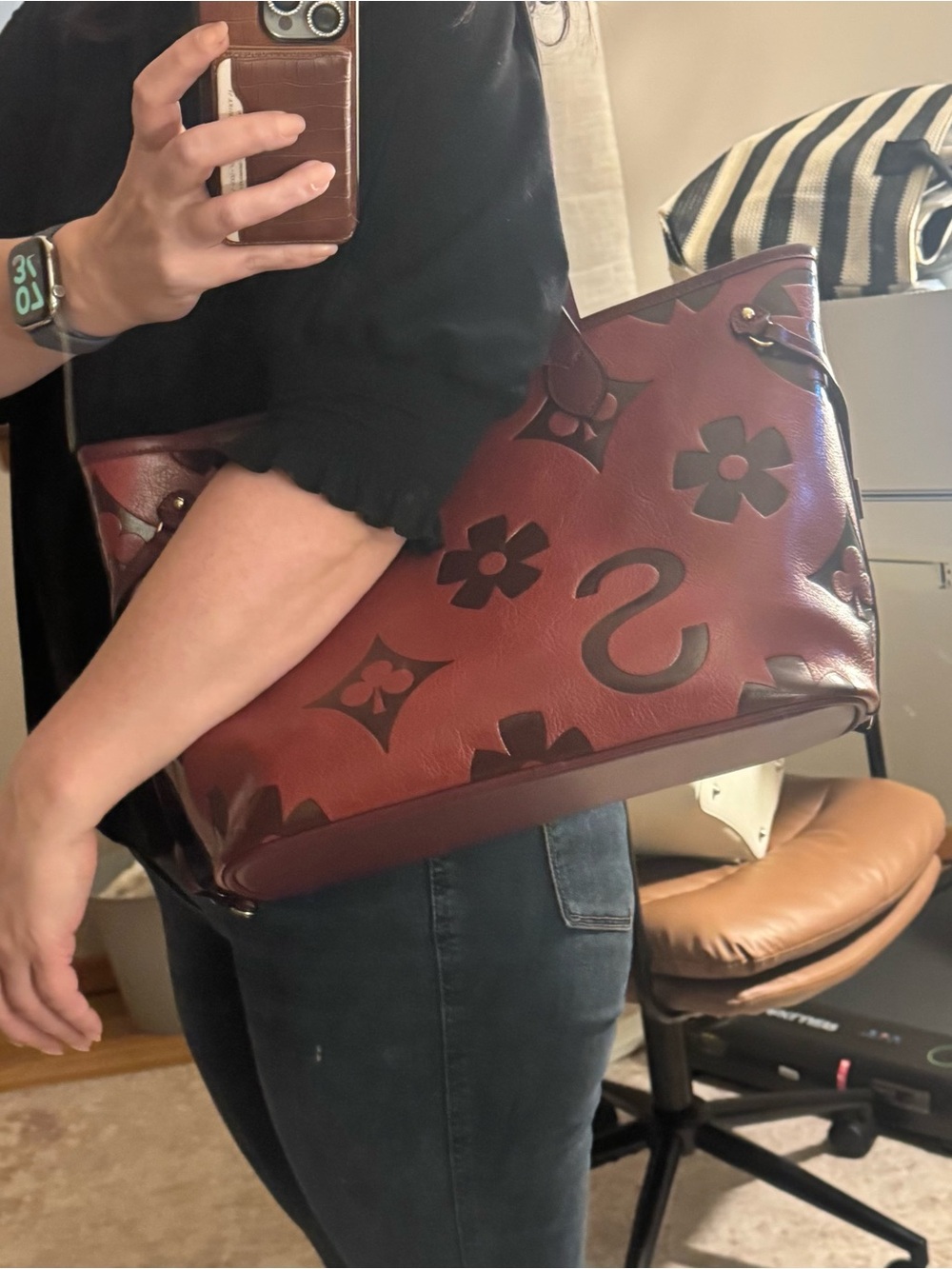 Red Embossed Floral Vegan Leather Tote with Contrast Accents - Picture 15 of 17